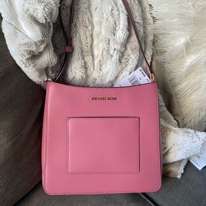 NWT Michael Kors Gloria Pocket Swing Leather Bag